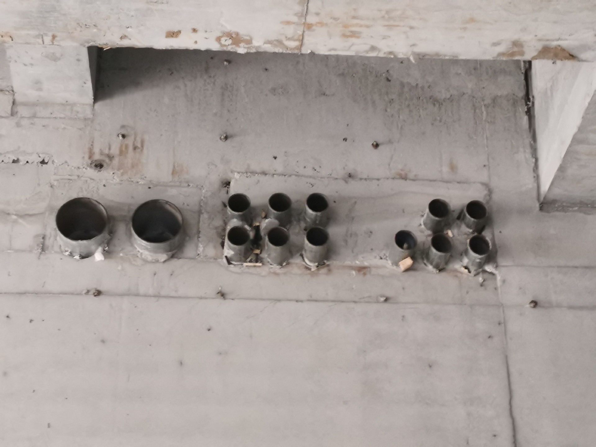 密闭隔墙用电气组合套管图片